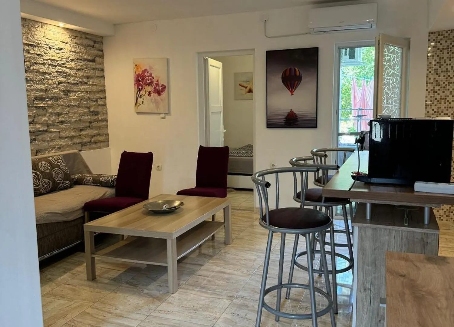 Studio Apartments Mt Šmrika