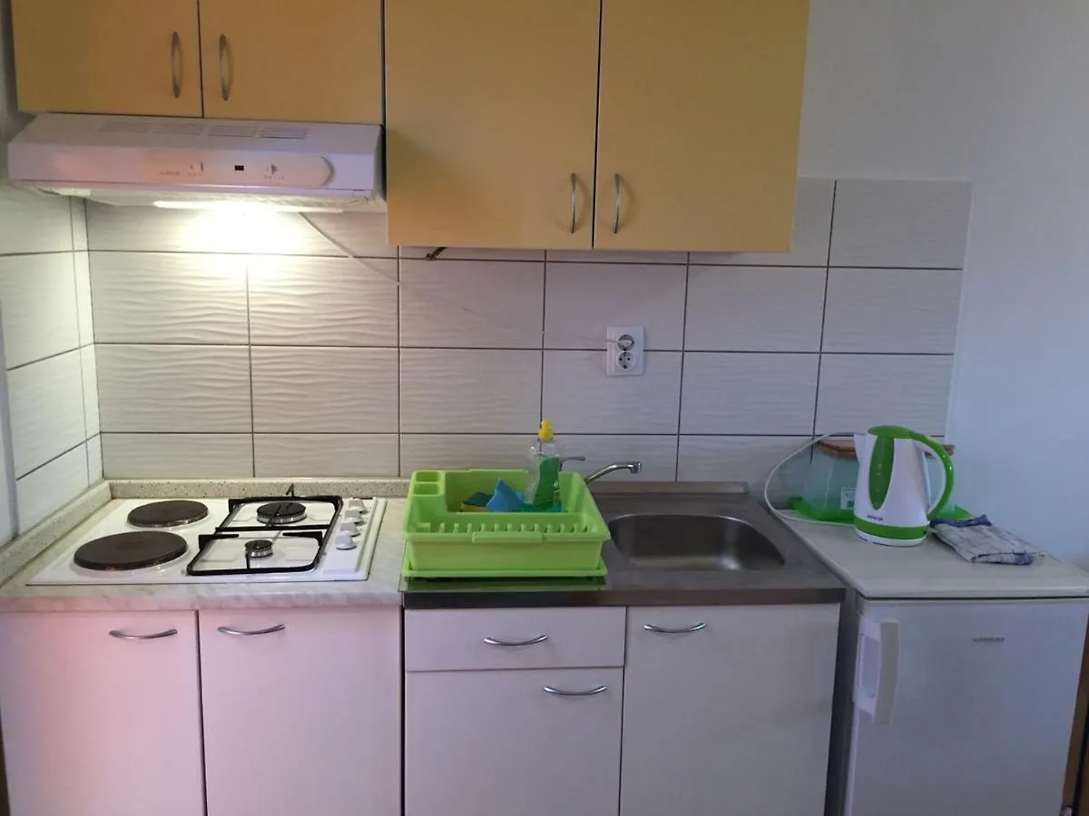 Studio Apartments Mt Šmrika